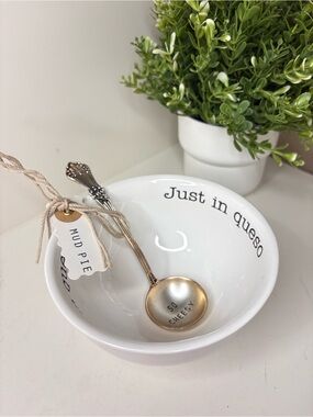 Mud Pie ‘Just In Queso’ Ceramic Dip Bowl Set with ‘So Cheesy’ Spoon